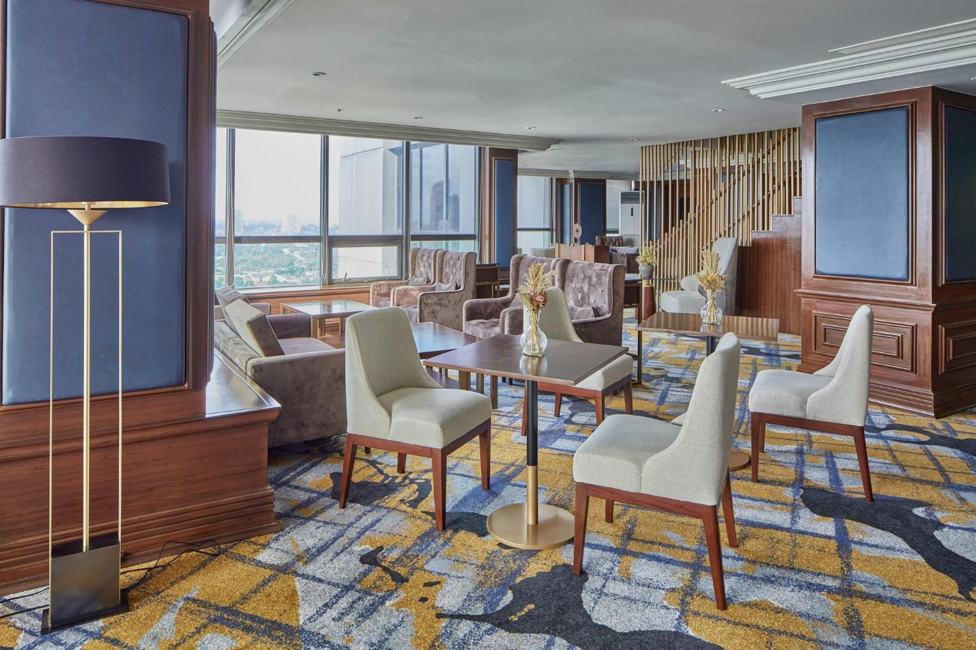 Holiday Inn & Suites Manila Galleria By Ihg Pasig City Экстерьер фото