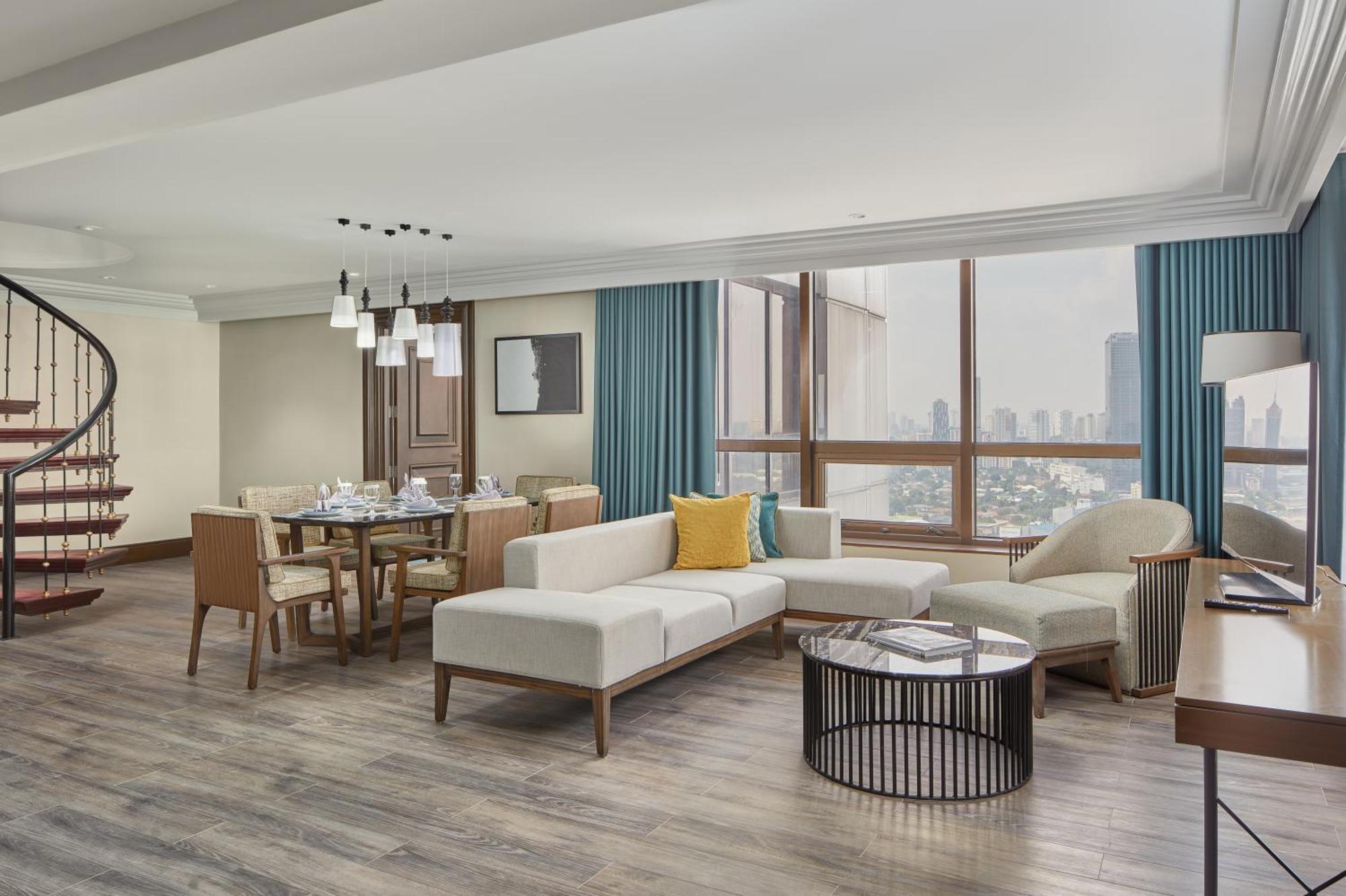 Holiday Inn & Suites Manila Galleria By Ihg Pasig City Экстерьер фото