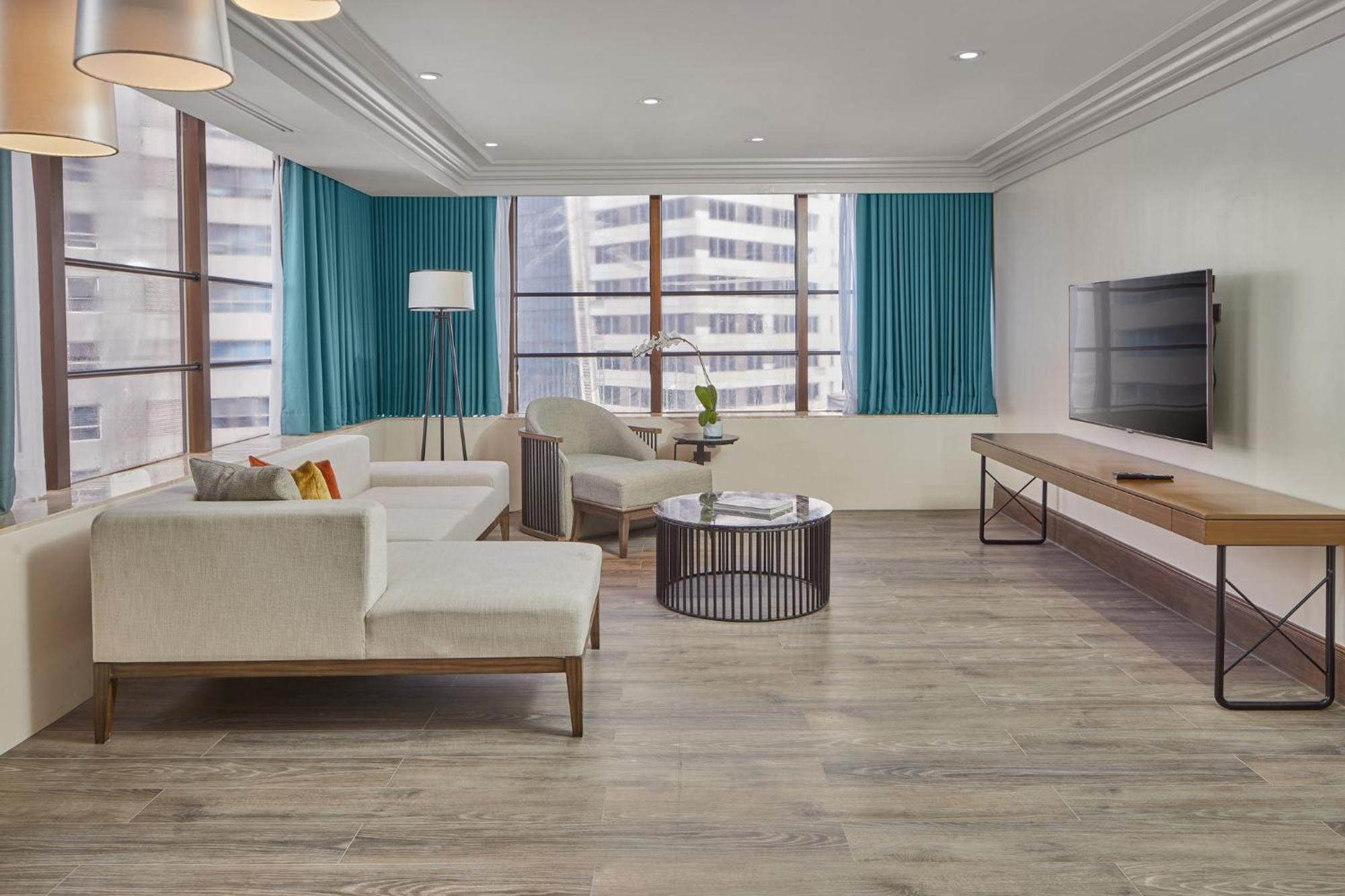 Holiday Inn & Suites Manila Galleria By Ihg Pasig City Экстерьер фото