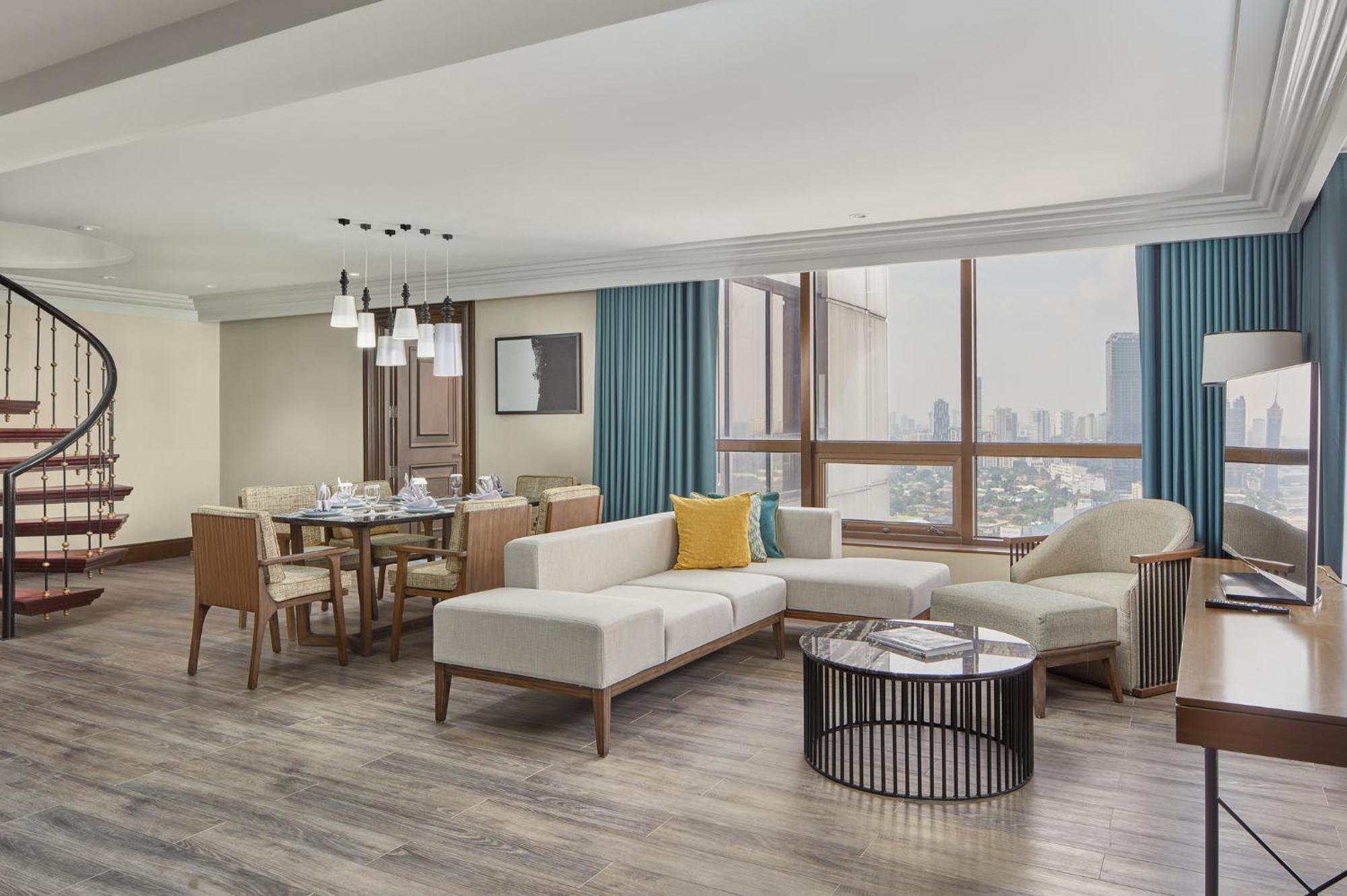Holiday Inn & Suites Manila Galleria By Ihg Pasig City Экстерьер фото