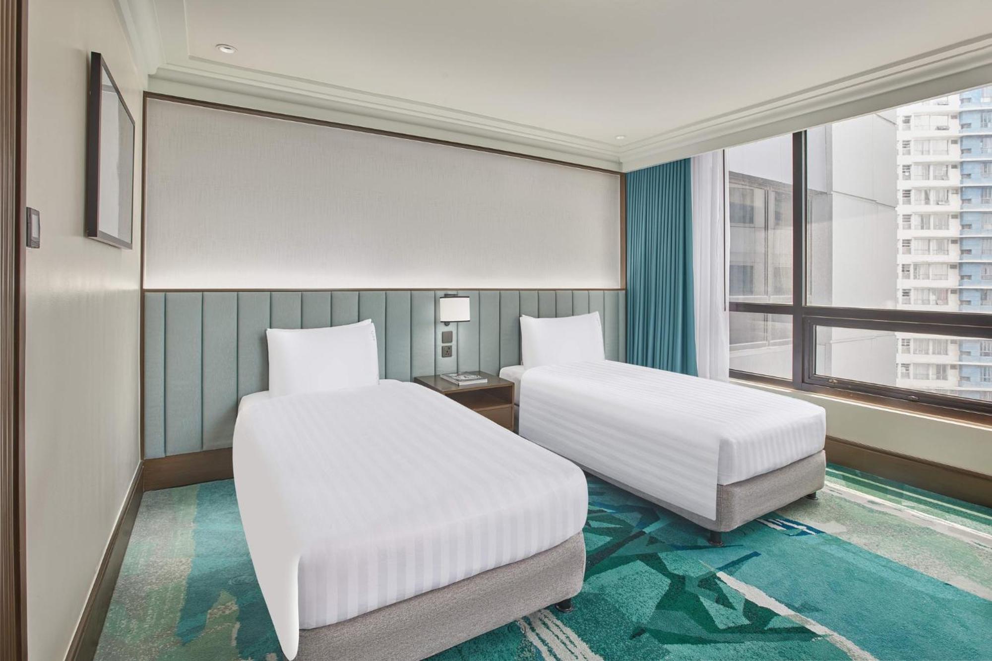Holiday Inn & Suites Manila Galleria By Ihg Pasig City Экстерьер фото