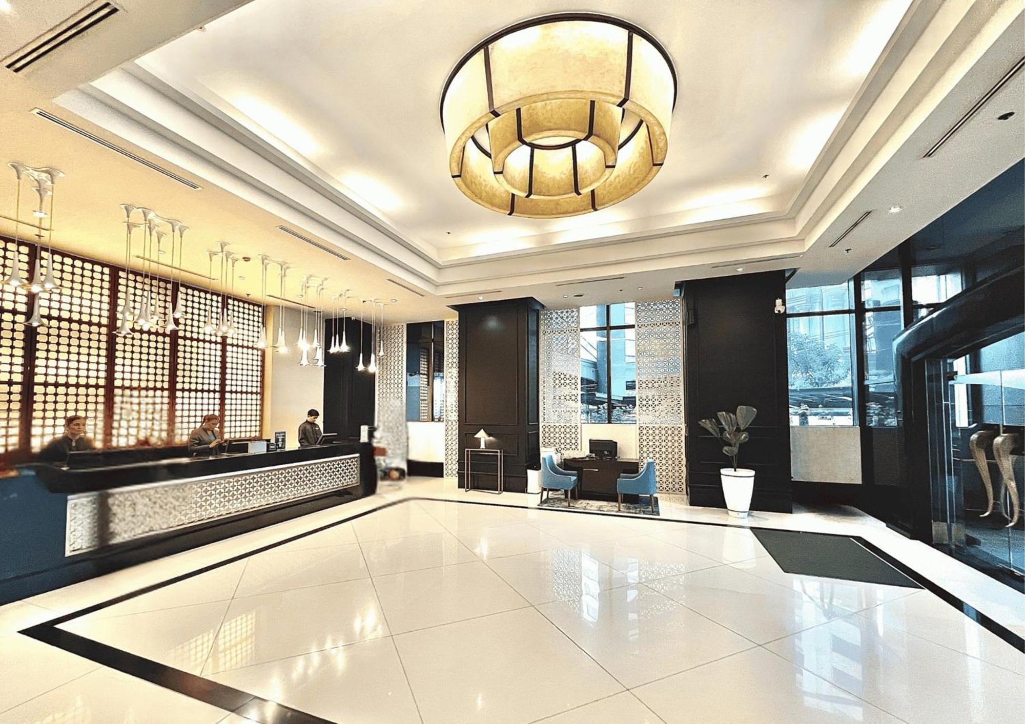 Holiday Inn & Suites Manila Galleria By Ihg Pasig City Экстерьер фото